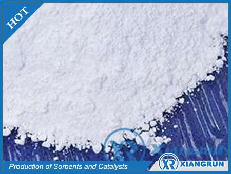 Pseudoboehmit s malo natrija